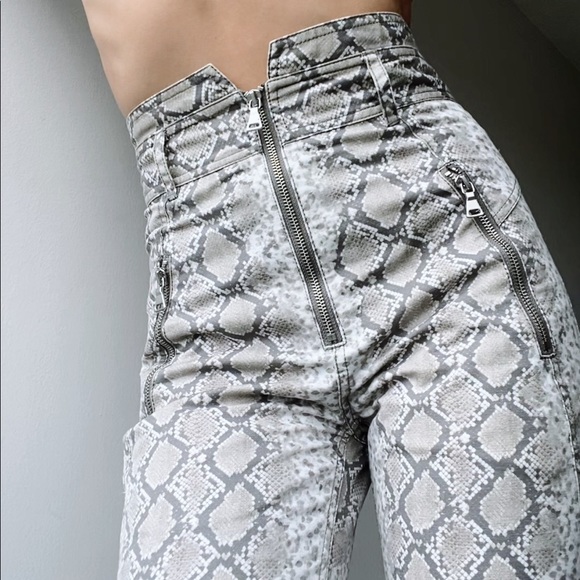 Snake print high waisted pants - Picture 3 of 7